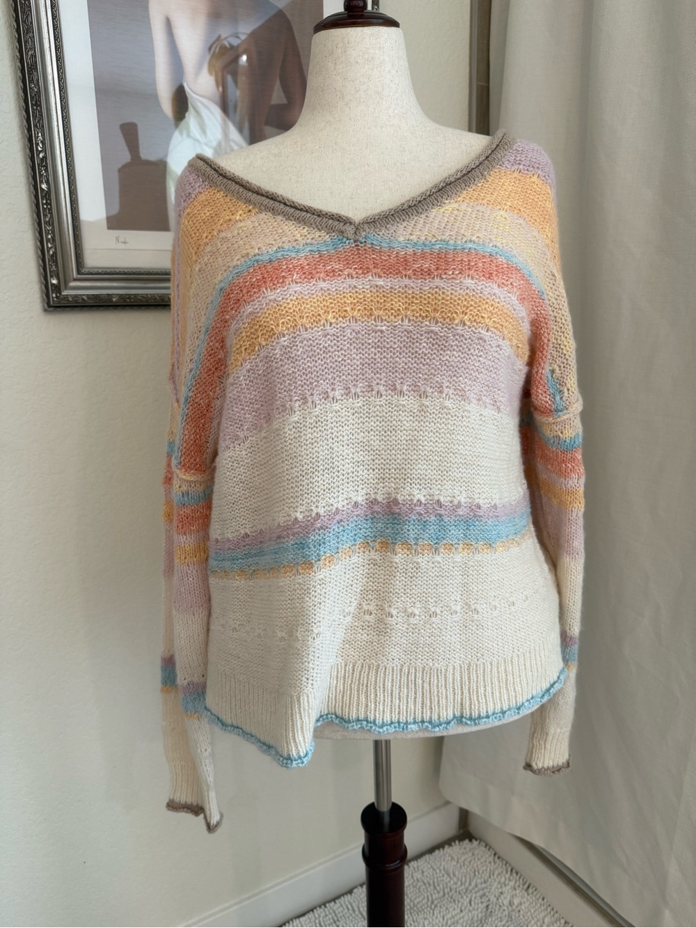 Pastel Striped V-Neck Women's Sweater - Cream